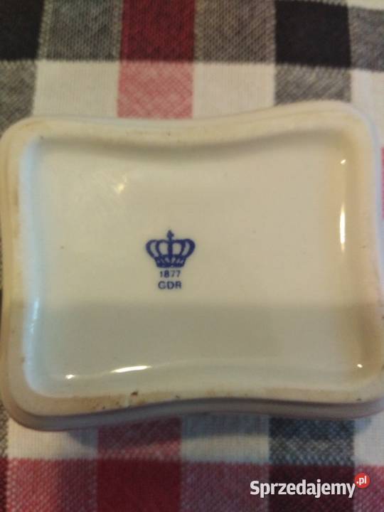 GDR porcelanowe puzderko Miejsce Piastowe sprzedam