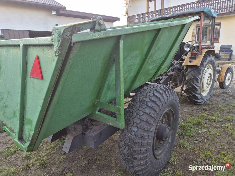 Przyczepa rolnicza wanna wywrotka jednoosiowa nieuszkodzony Bucze
