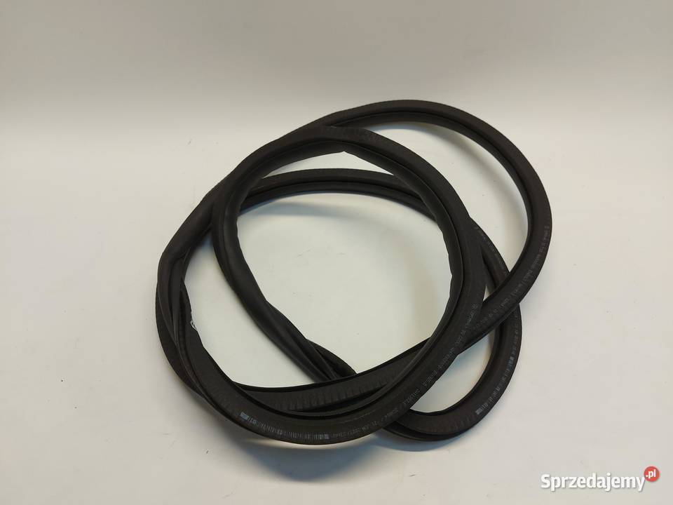 Mercedes EQA 250 W243 USZCZELKA PRAWY PRZÓD