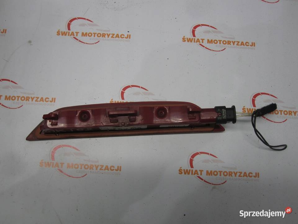 VOLKSWAGEN CADDY IV 22r światło STOP 2K7945087