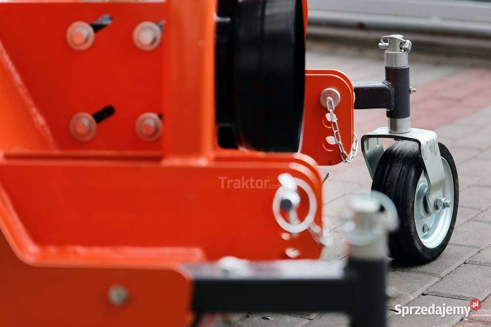 Kosiarka bijakowa z koszem na trawę FCN 120 Bijakowe Tajęcina