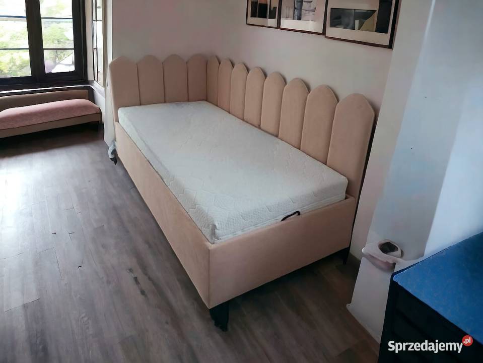 Łóżka tapicerowane dla nastolatki 90x200 z pojemnikiem