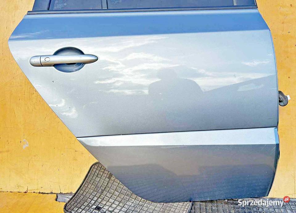 RENAULT KOLEOS I DRZWI PRAWY TYŁ BEZ TAPICERKI Rok produkcji 2008 Radom