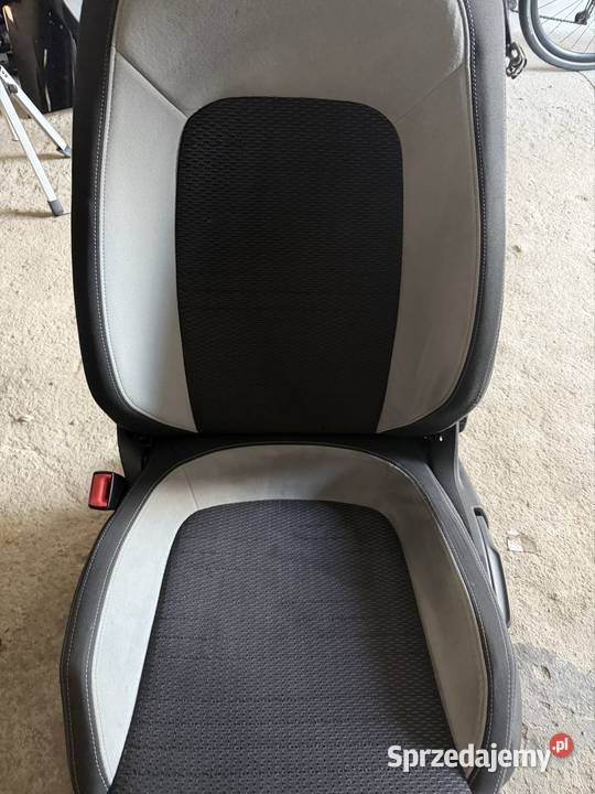 Komplet foteli VW Scirocco R 2011 przód lewy Pyskowice