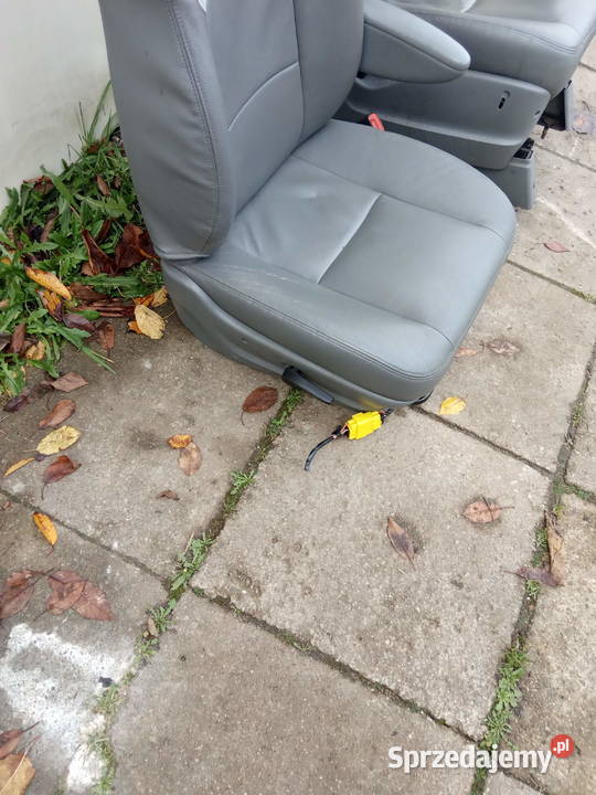 CHRYSLER GRAND VOYAGER komplet foteli skóra Kobylnica