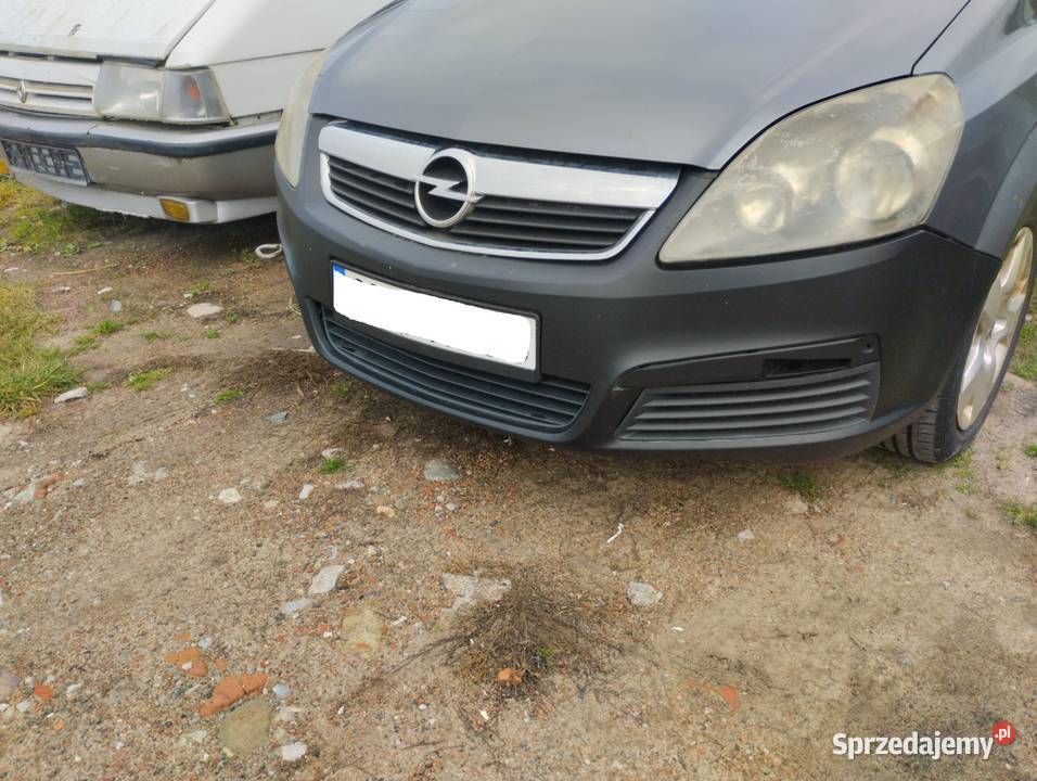 przedni zderzak opel zafira b