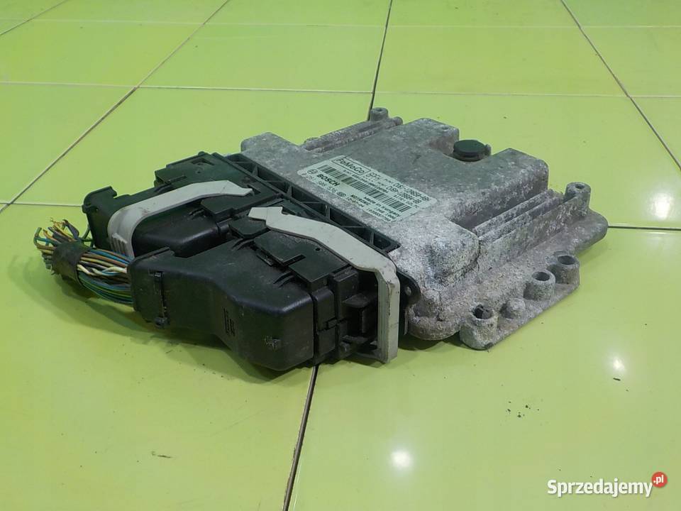 FORD FOCUS MK3 12r HB 5D sterownik komputer Suków