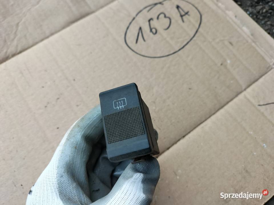 AUDI 893941503 WŁĄCZNIK WYŁĄCZNIK grzania szyby Kamień-Kolonia