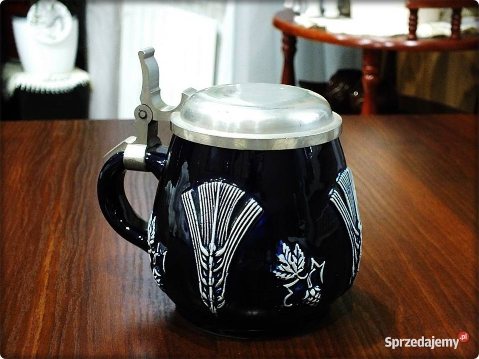 Kufel niemiecki z cynową pokrywką Sygnowany Porcelana i szkło Żary
