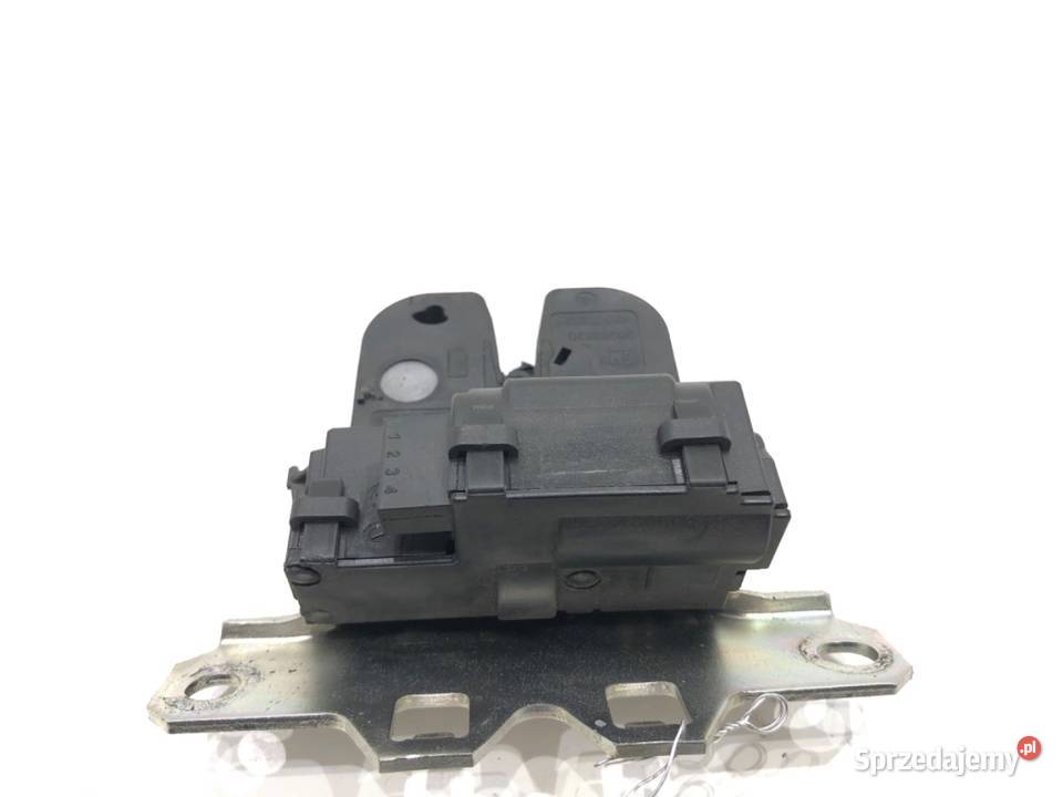 ZAMEK KLAPY TYŁ OPEL INSIGNIA A Hatchback