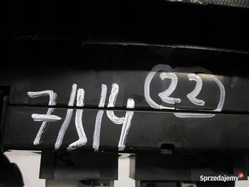 MERCEDES W204 07r panel klimatyzacji 2048308285 osobowe Kielce sprzedam