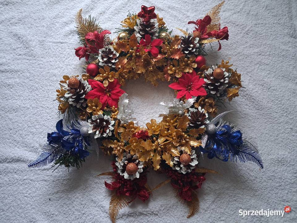 Wianek bożonarodzeniowy na drzwi stół ścianę