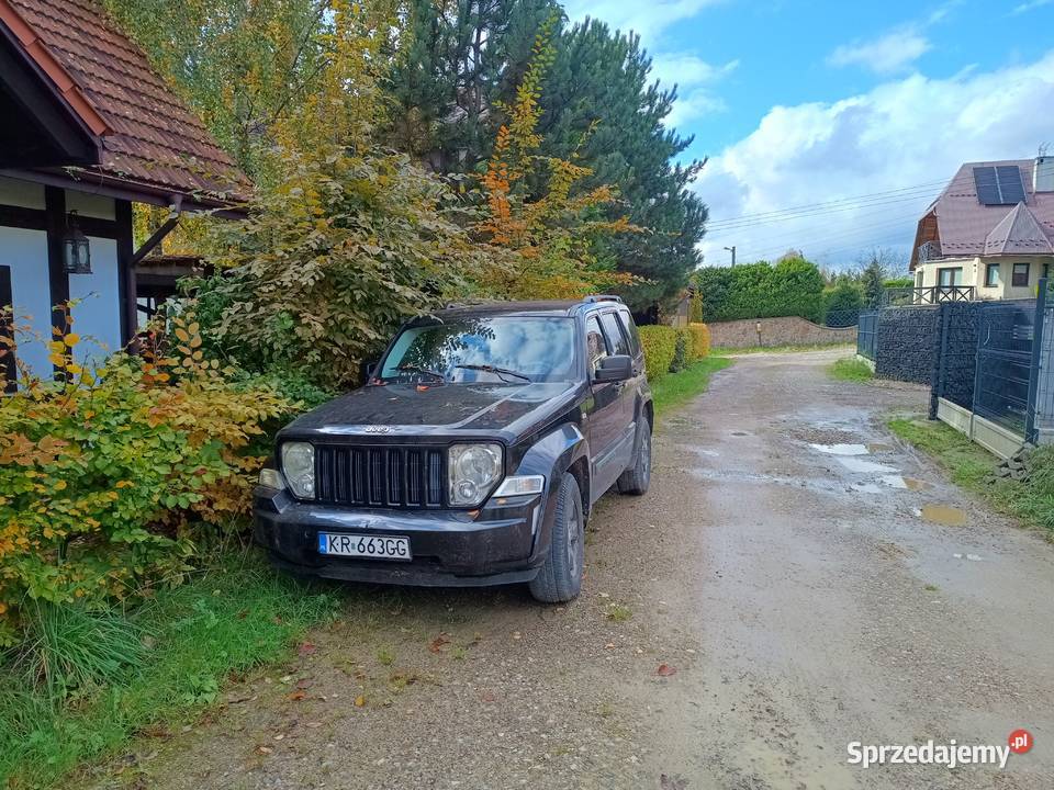 Sprzedam tanio Jeep Cherokee KK 28 CRD 148792 isofix Kraków
