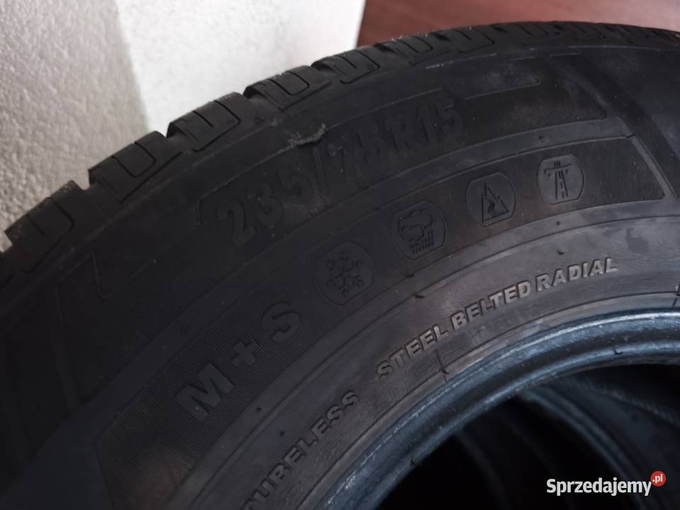 Opony 23575R15 zdjęte z Daewoo Musso Marynino