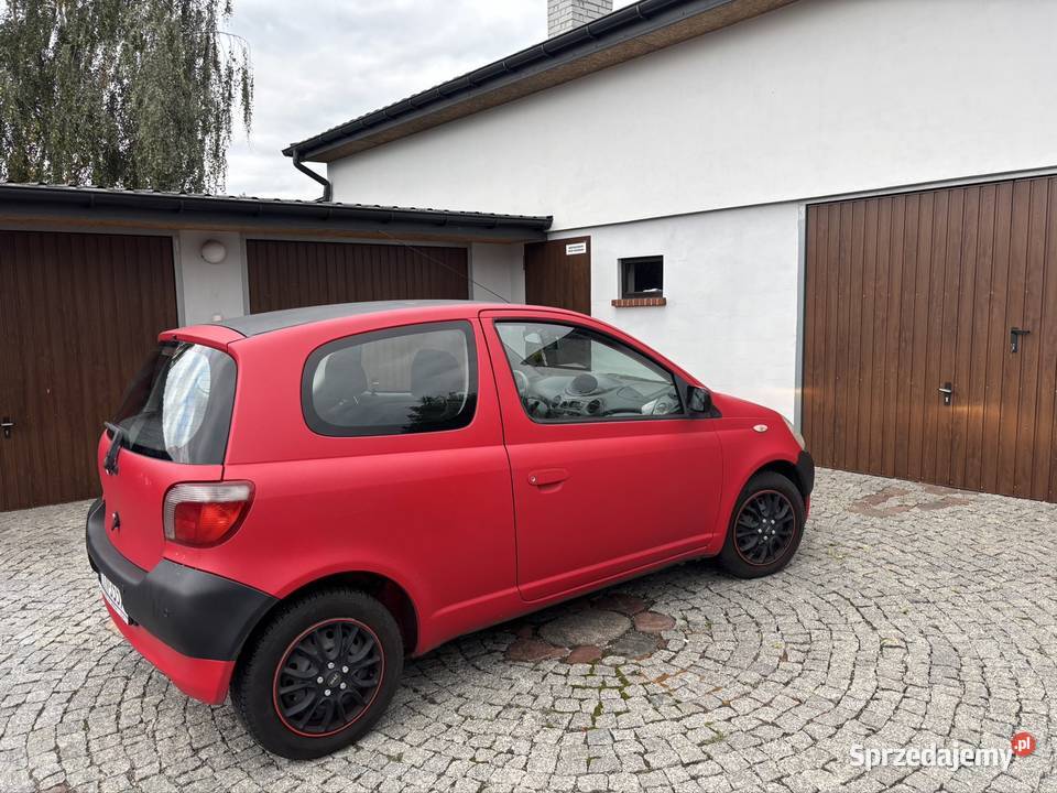 Toyota yaris mk1 welurowa tapicerka Budy Słodkowskie