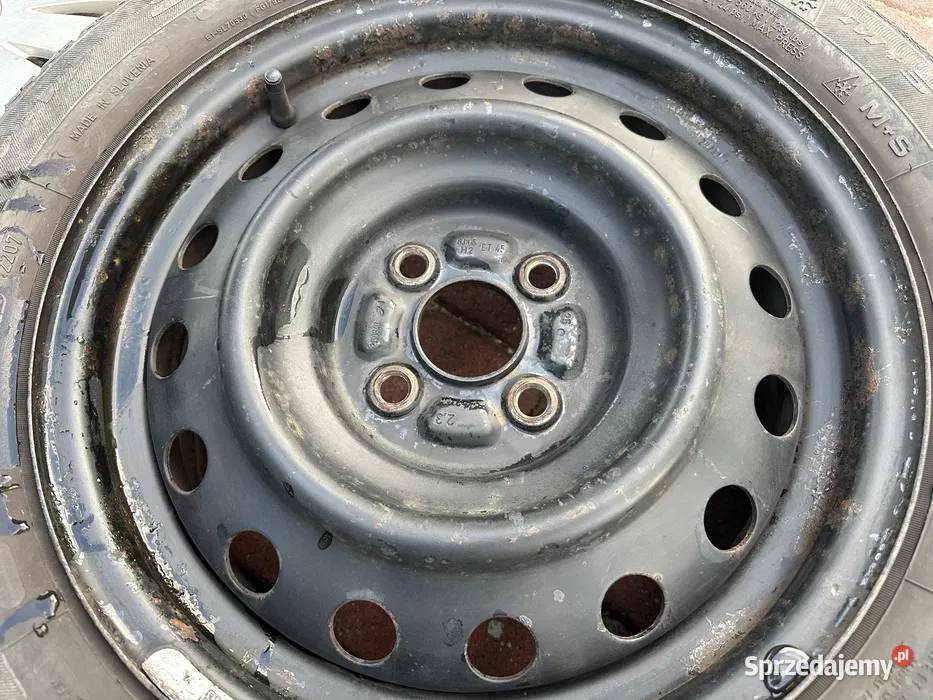 Sprzedam felgi stalowe 15 z kołpakami Toyota