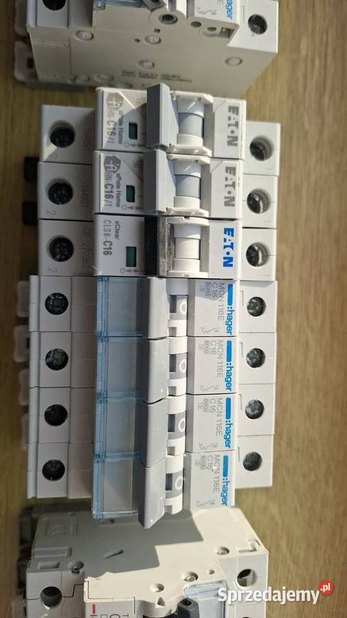 Przełącznik instalacyjny wyboru zasilania s10 C Bydgoszcz sprzedam