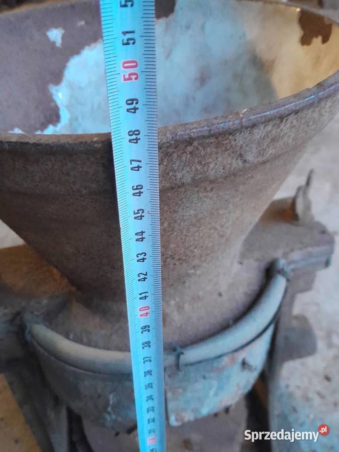 Stary młynek śrutownik zabytek do odswieżenia Dąbrowa Górnicza