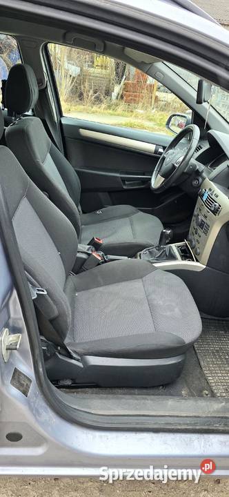 Opel Astra H 17 CDTI 110 2008 Długie Opłaty Hak