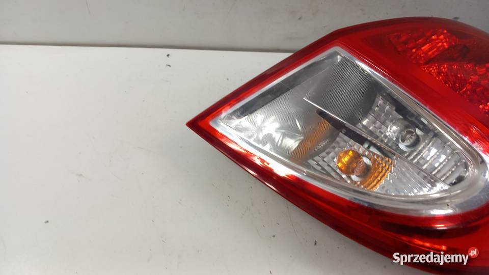 RENAULT CLIO III LIFT HB LAMPA TYŁ PRAWA TYP Oświetlenie Zbierkowo