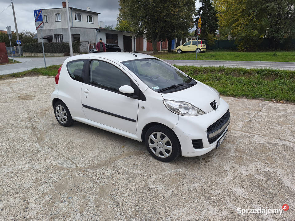 Peugeot 107 10pb 2011r Rok produkcji 2011 Białystok