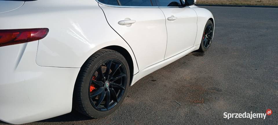 Alfa Romeo Giulia Rok produkcji 2017 Piotrków Trybunalski
