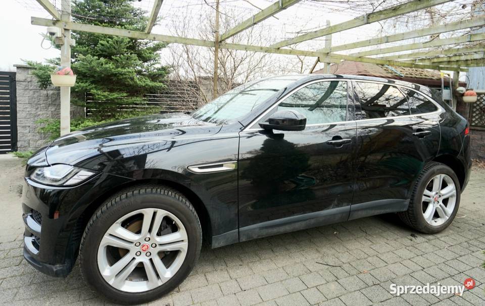 Jaguar F-Pace 2016  z salonu polskiego - uszkodzony silnik
