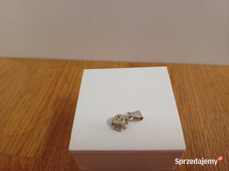 Srebrna zawieszka z cyrkonią świętokrzyskie Kielce