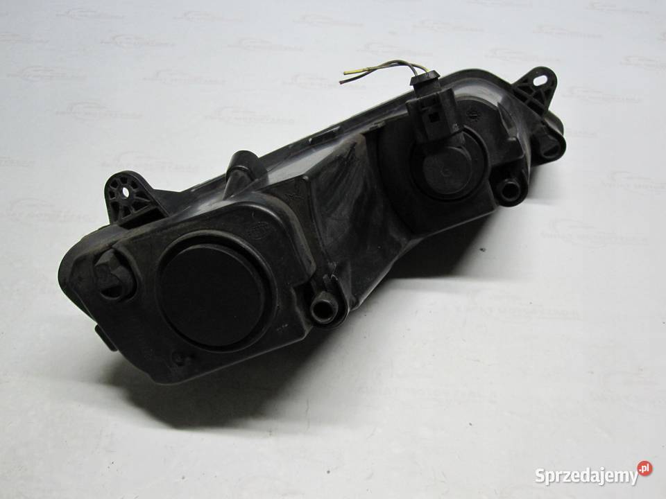 VW PASSAT B7 13r halogen prawy przód 17662402 osobowe Oświetlenie