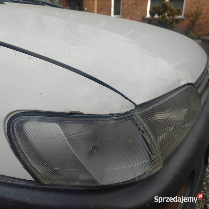 TOYOTA COROLLA E10 SEDAN 14XLI 88 1992 r Rok produkcji 1992 wielkopolskie Kalisz sprzedam