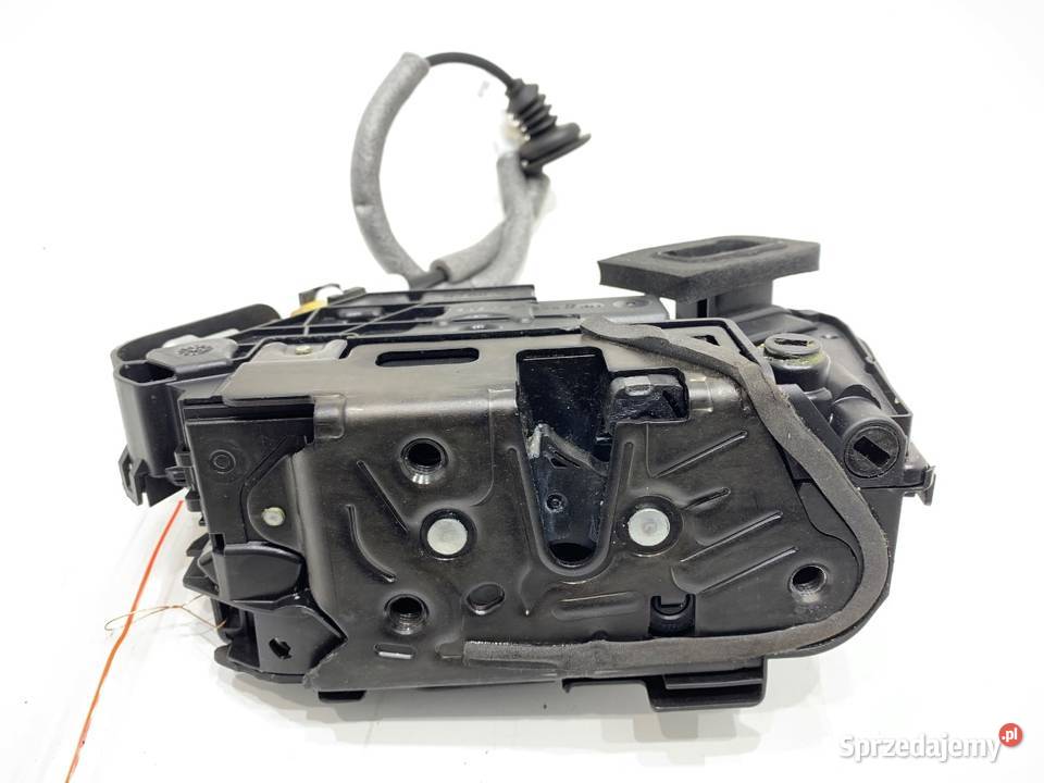 ZAMEK DRZWI PRAWY TYŁ SKODA KAROQ SUV 5TA839016D