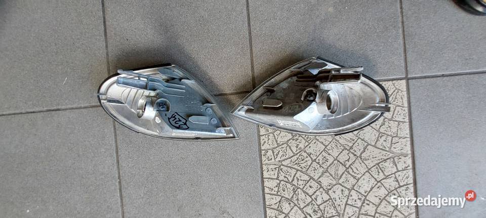 Nissan Almera n16 2000 2001 kierunkowskaz prawy dolnośląskie sprzedam