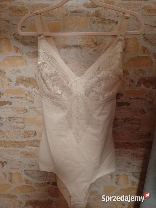 95C 42XL Ekskluzywne beżowe body modelujące z bez rękawa Body i gorsety małopolskie