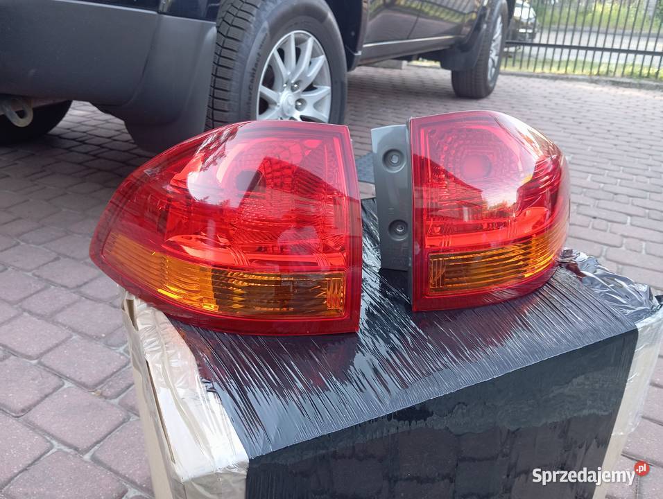 Mitsubishi Pajero SPort 2 lampy tył tylne Ruda Śląska
