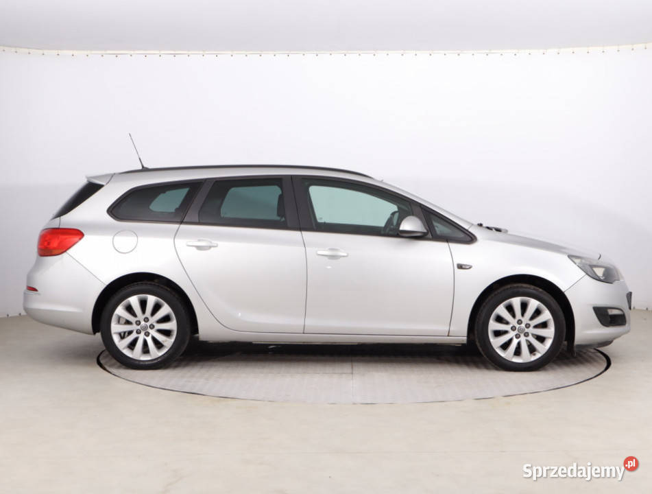 Opel Astra 14 T benzyna