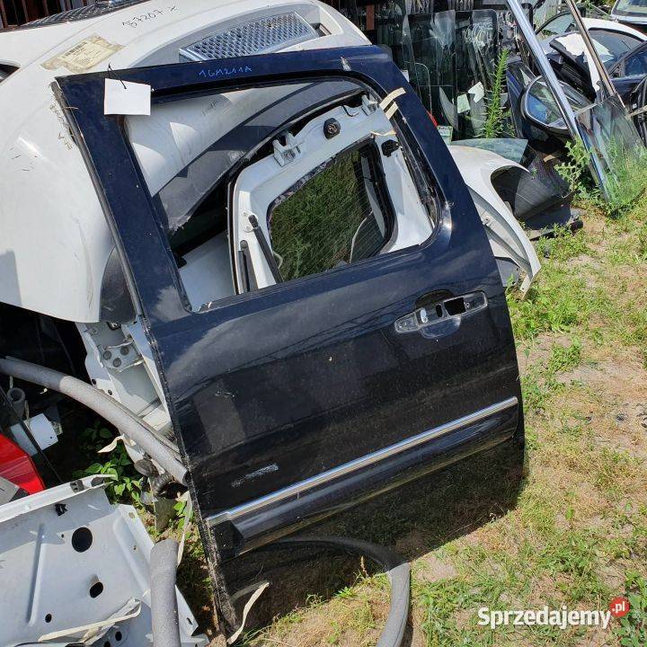 DRZWI LEWE TYŁ CADILLAC ESCALADE ESV Lipno