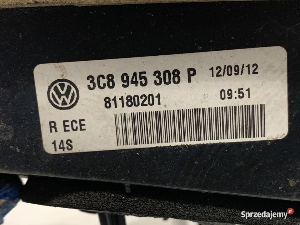 LAMPA TYŁ PRAWA WEWNĘTRZNA VW CC B7 3C8945308P