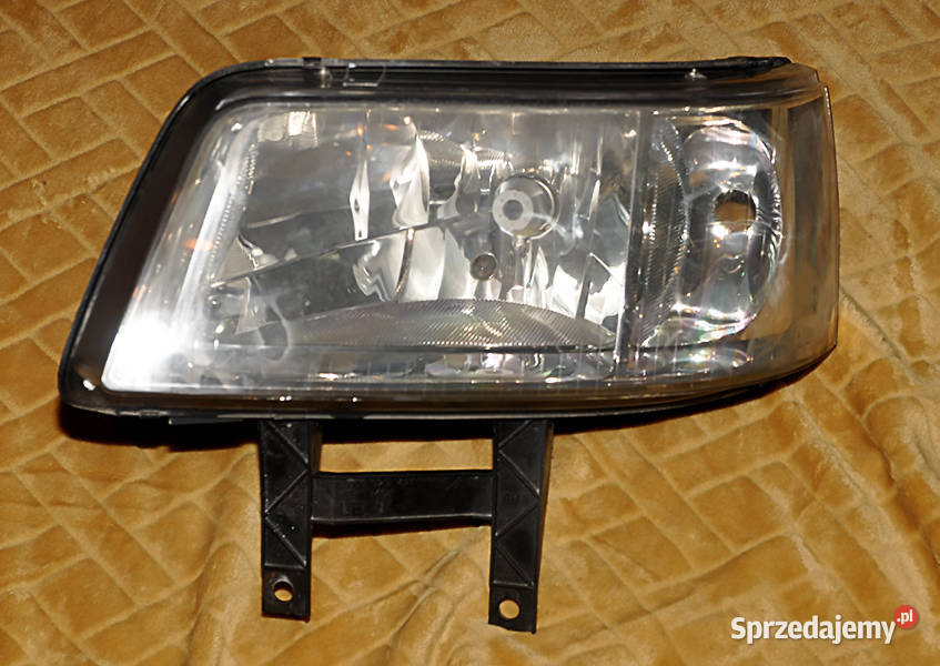 Reflektor lewy VW Transporter 5 OE 7H1941015N EUROPA
