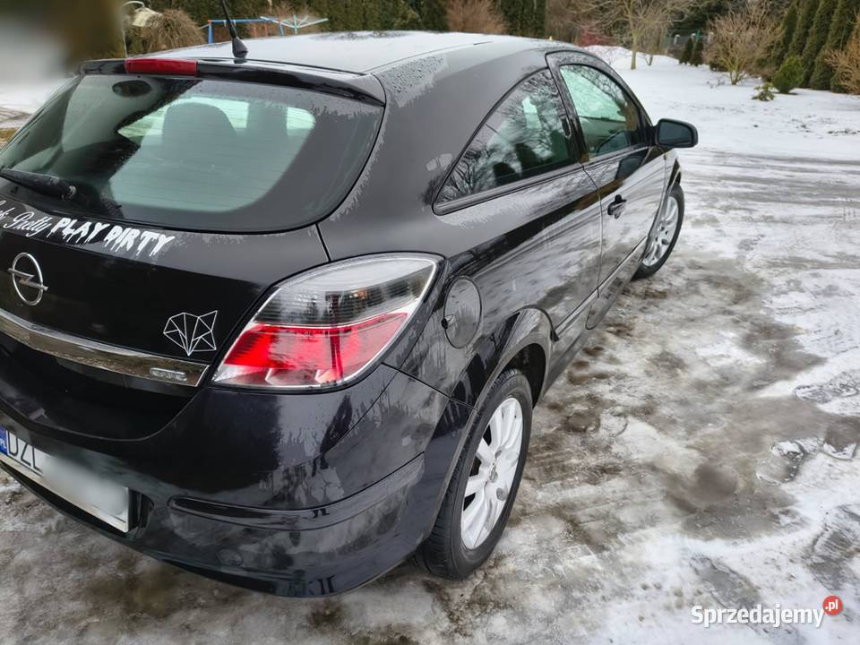 Opel Astra H GTC 16 benzyna Rok produkcji 2005 Samochody osobowe Złotoryja