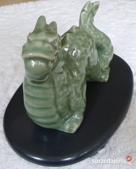 Ceramiczny smok na podstawce Warszawa