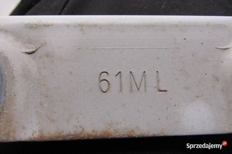 ZAWIAS MASKI LEWY 26U SUZUKI VITARA III 15 61ML