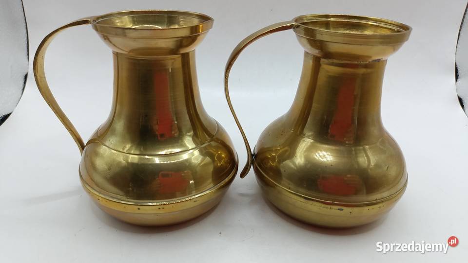 Dwa stare mosiężne dzbanki do dekoracji Zamość