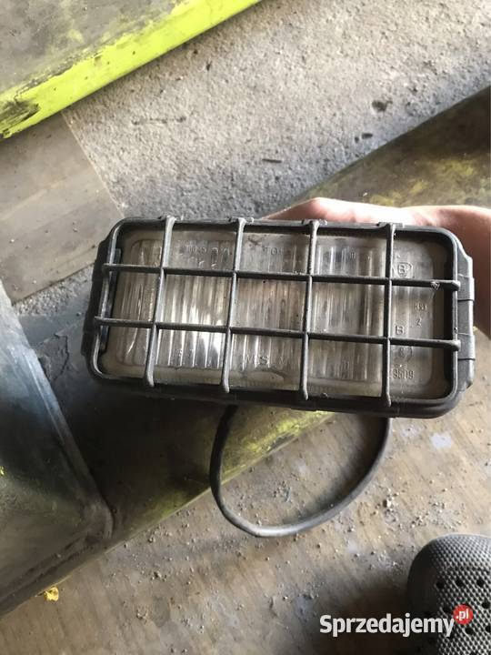 Lampa przeciwmgielna fiat 125p osobowe Lampy przeciwmgielne Sadkowo