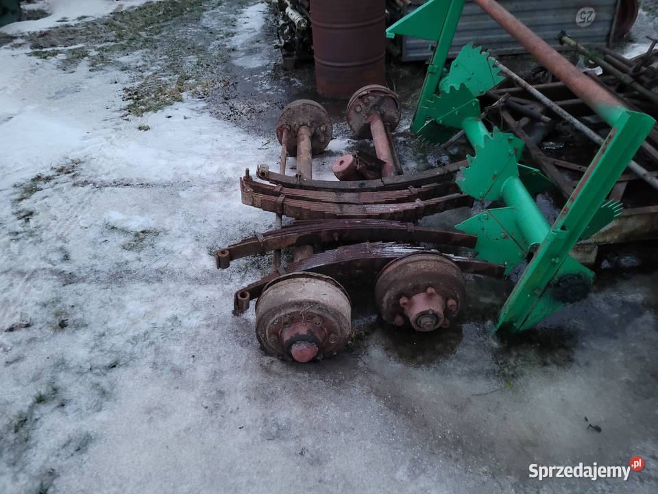 Aparat dwuwałkowy do rozrzutnika obornika Skulsk