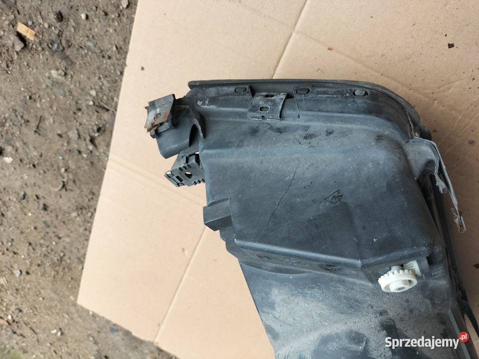AUDI 100 C4 LAMPA PRZÓD PRZEDNIA PRAWA KLOSZ osobowe Kamień-Kolonia