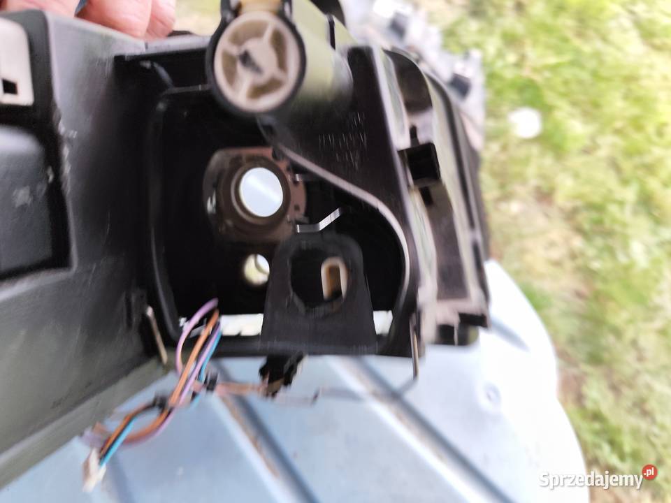 Lampa reflektor przedni prawy audi a4 b6 osobowe Zaborowice