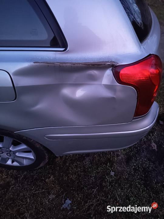 Toyota Avensis 2003r 20 benzyna Avensis Puszcza Mariańska