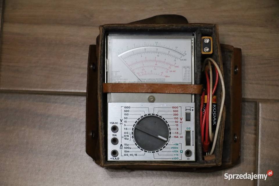 stary analogowy miernik uniwersalny Kuczów