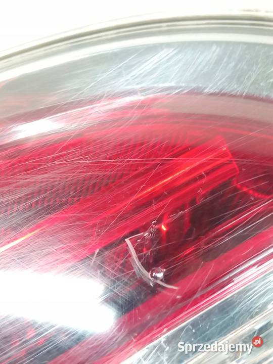 LAMPA TYŁ W KLAPĘ LEWA TD11513G0 Mazda CX9 I