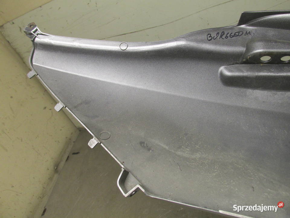 Prawy boczek plastik Suzuki Burgman 650 07r sprzedam